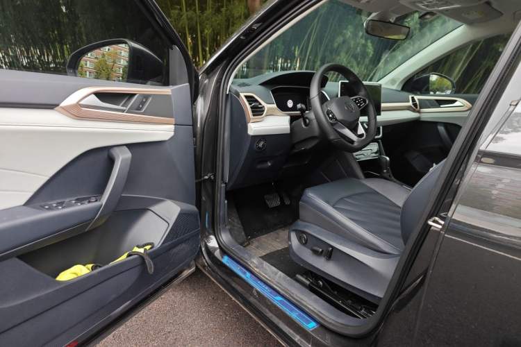 Used Volkswagen Tharu 2023 300TSI Two-Wheel-Drive Full Moon Edition Driver Seat