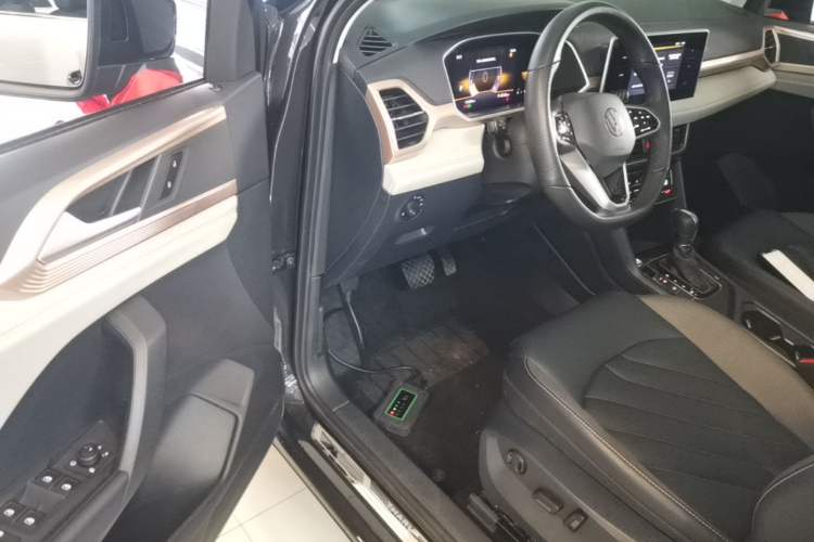 Used Volkswagen Tharu 2023 300TSI Two-Wheel-Drive Moonlight Edition Driver Seat