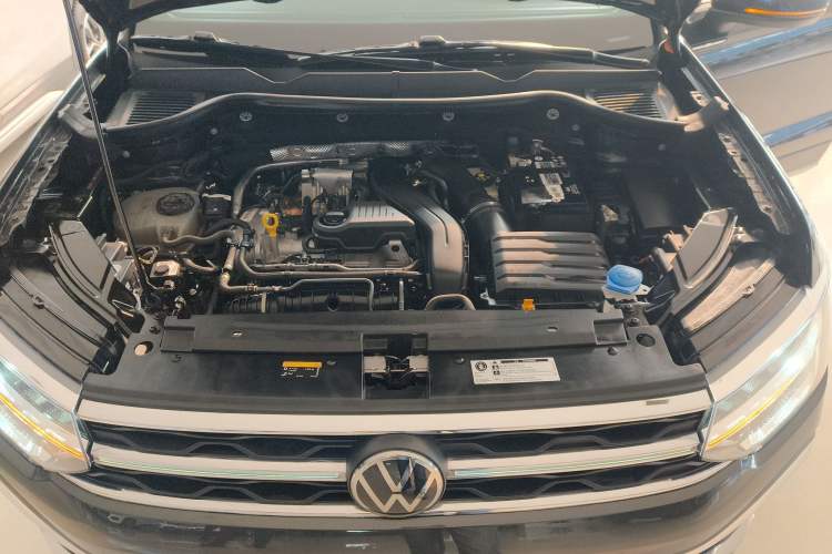 Used Volkswagen Tharu 2023 300TSI Two-Wheel-Drive Full Moon Edition Engine Bay