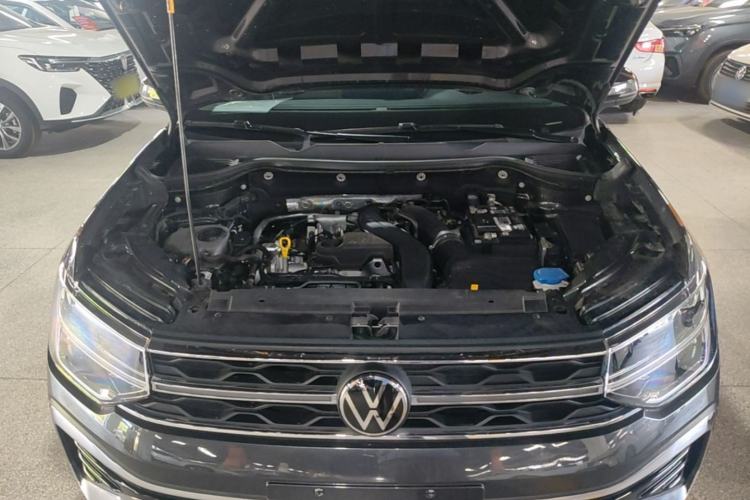 Used Volkswagen Tharu 2023 300TSI Two-Wheel-Drive Full Moon Edition Engine Bay