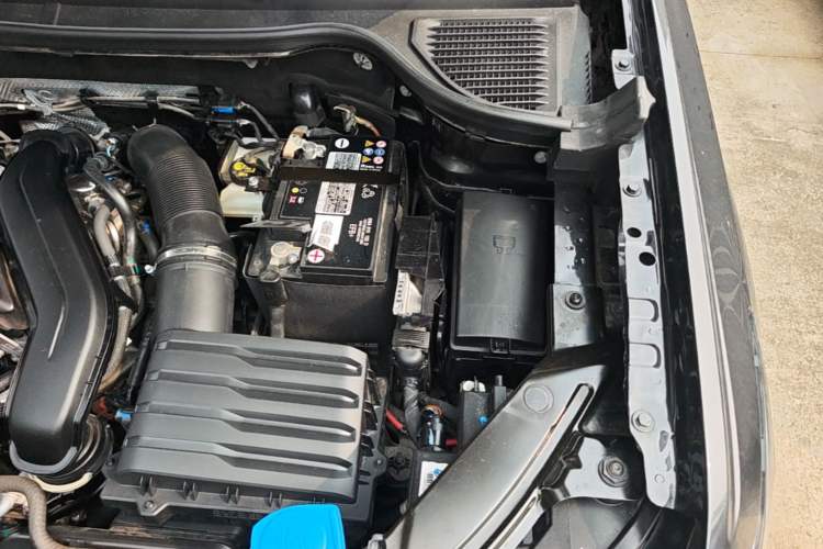 Used Volkswagen Tharu 2023 300TSI Two-Wheel-Drive Full Moon Edition Engine Bay Left