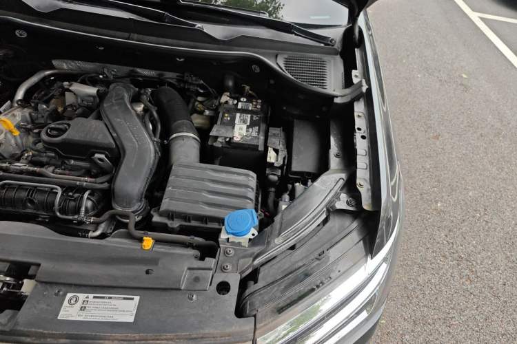 Used Volkswagen Tharu 2023 300TSI Two-Wheel-Drive Full Moon Edition Engine Bay Left