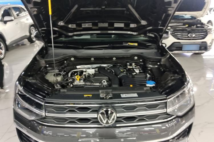 Used Volkswagen Tharu 2023 300TSI Two-Wheel-Drive Full Moon Edition Engine Bay