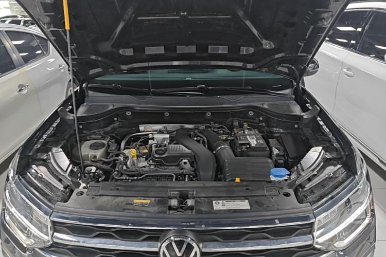 Used Volkswagen Tharu 2023 300TSI Two-Wheel-Drive Moonlight Edition Engine Bay
