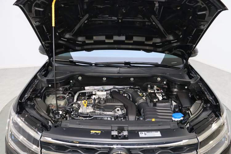 Used Volkswagen Tharu 2023 300TSI Two-Wheel-Drive Full Moon Edition Engine Bay