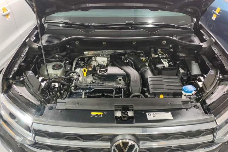 Used Volkswagen Tharu 2023 300TSI Two-Wheel-Drive Full Moon Edition Engine Bay