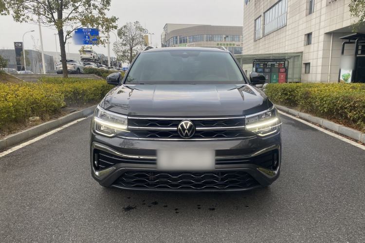 Used Volkswagen Tharu 2023 300TSI Two-Wheel-Drive Moonlight Edition Exterior 1