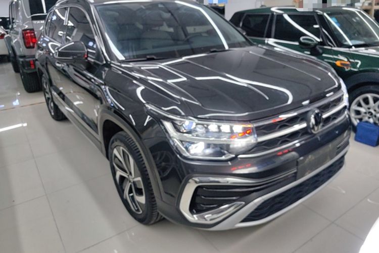 Used Volkswagen Tharu 2023 300TSI Two-Wheel-Drive Full Moon Edition Front Right 45 Deg