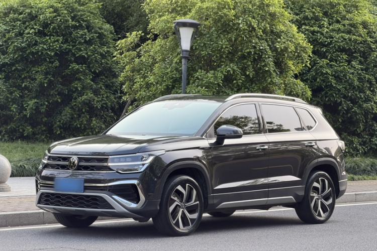 Used Volkswagen Tharu 2023 300TSI Two-Wheel-Drive Full Moon Edition Guazi used car, China used car export, Used car for sale, Used Volkswagen cars, Cheapest cars for sale