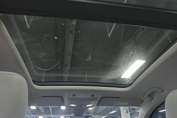Used Volkswagen Tharu 2023 300TSI Two-Wheel-Drive Moonlight Edition Headliner