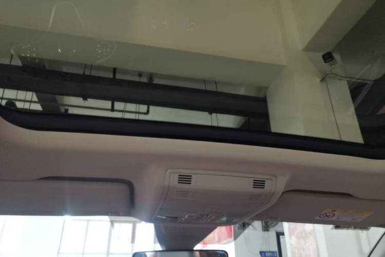 Used Volkswagen Tharu 2023 300TSI Two-Wheel-Drive Moonlight Edition Headliner