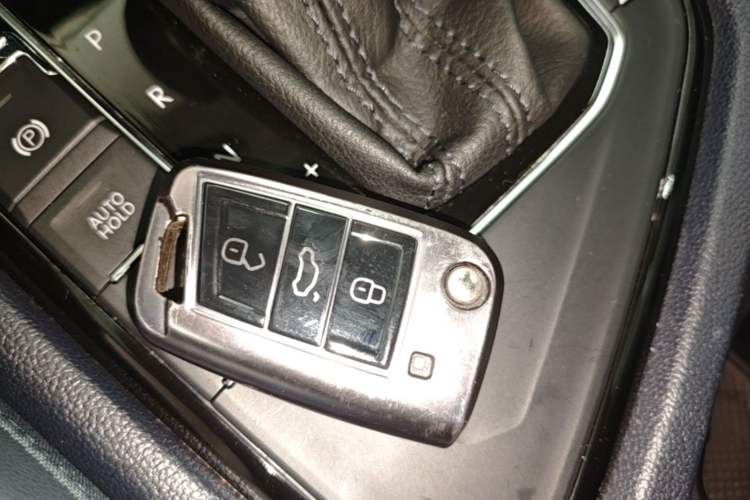 Used Volkswagen Tharu 2023 300TSI Two-Wheel-Drive Moonlight Edition Interior 1