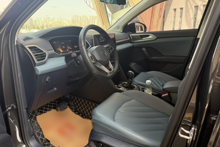Used Volkswagen Tharu 2023 300TSI Two-Wheel-Drive Moonlight Edition Interior 2