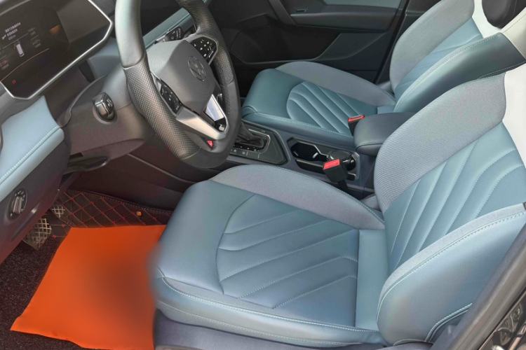 Used Volkswagen Tharu 2023 300TSI Two-Wheel-Drive Moonlight Edition Interior 2