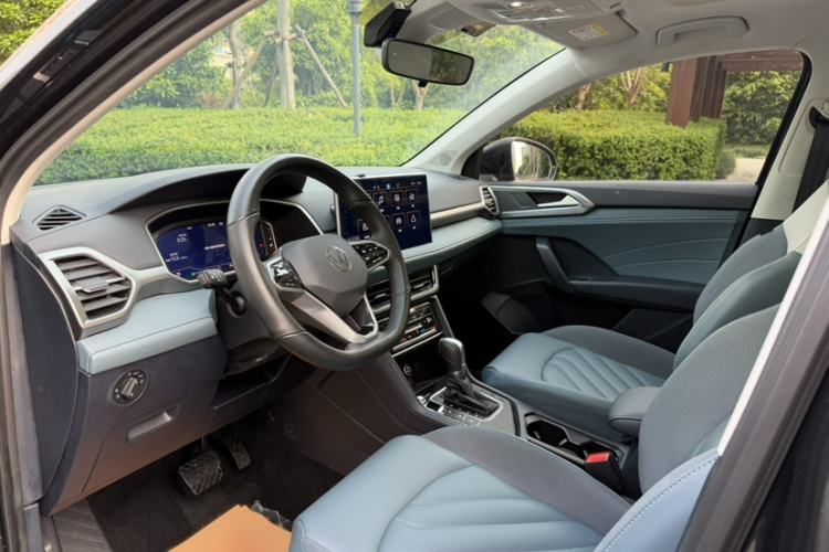 Used Volkswagen Tharu 2023 300TSI Two-Wheel-Drive Full Moon Edition Interior 3