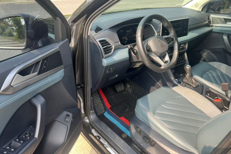 Used Volkswagen Tharu 2023 300TSI Two-Wheel-Drive Moonlight Edition Interior 5