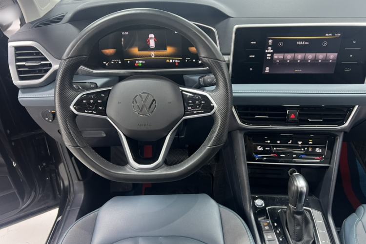 Used Volkswagen Tharu 2023 300TSI Two-Wheel-Drive Moonlight Edition Interior 5