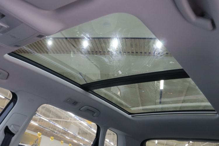 Used Volkswagen Tharu 2023 300TSI Two-Wheel-Drive Full Moon Edition Interior 5