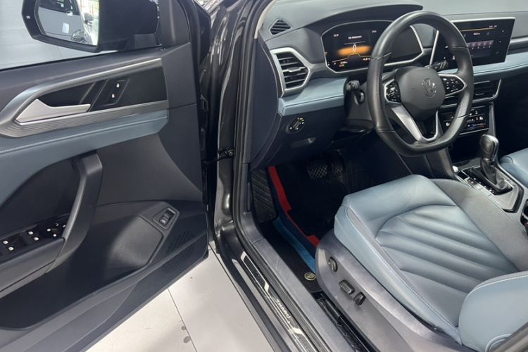 Used Volkswagen Tharu 2023 300TSI Two-Wheel-Drive Moonlight Edition Interior 6