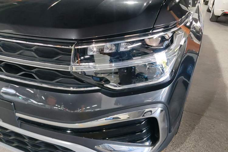 Used Volkswagen Tharu 2023 300TSI Two-Wheel-Drive Full Moon Edition Left Front Headlight