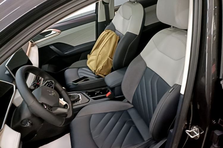 Used Volkswagen Tharu 2023 300TSI Two-Wheel-Drive Full Moon Edition Left Front Seat
