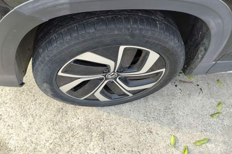 Used Volkswagen Tharu 2023 300TSI Two-Wheel-Drive Full Moon Edition Left Front Wheel Hub