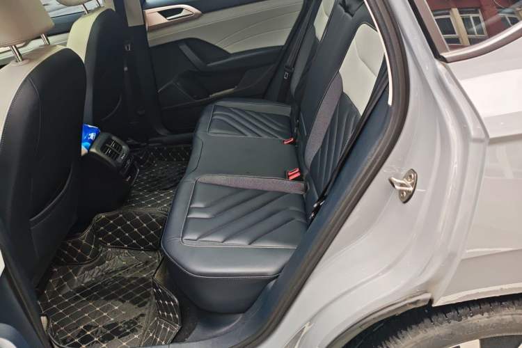 Used Volkswagen Tharu 2023 300TSI Two-Wheel-Drive Moonlight Edition Left Rear Seat