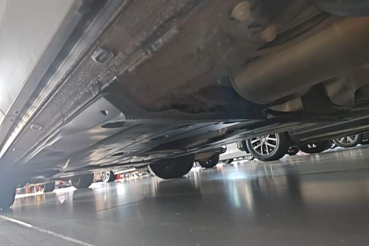 Used Volkswagen Tharu 2023 300TSI Two-Wheel-Drive Full Moon Edition Left Side Sill