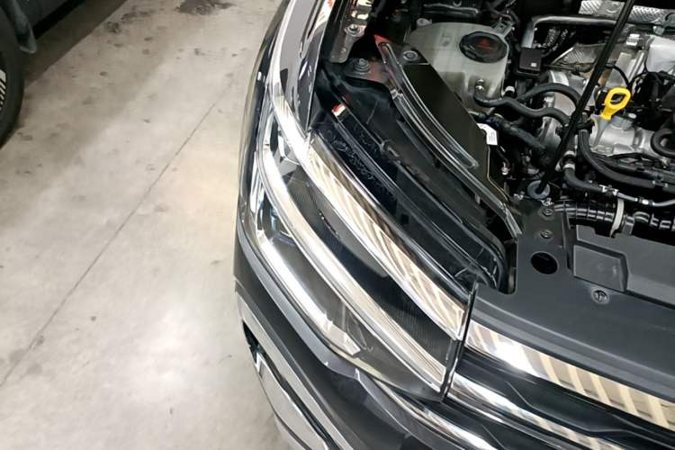 Used Volkswagen Tharu 2023 300TSI Two-Wheel-Drive Full Moon Edition Right Front Headlight