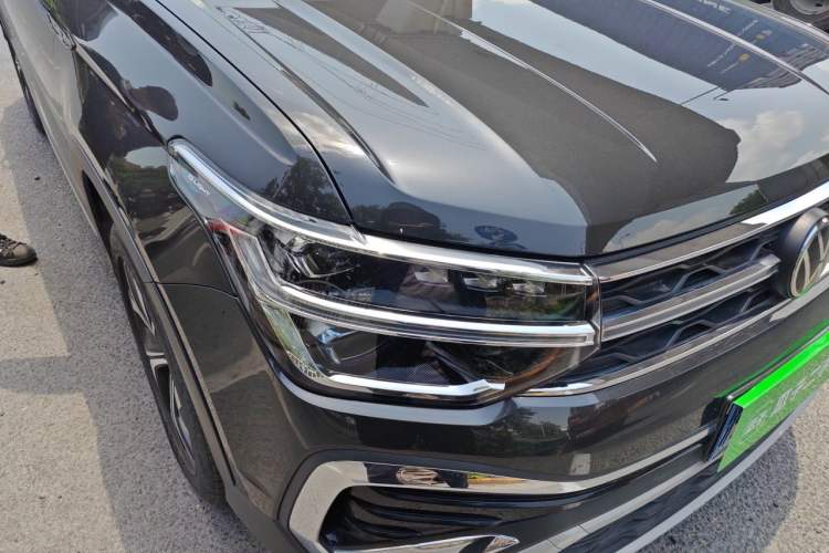 Used Volkswagen Tharu 2023 300TSI Two-Wheel-Drive Full Moon Edition Right Front Headlight
