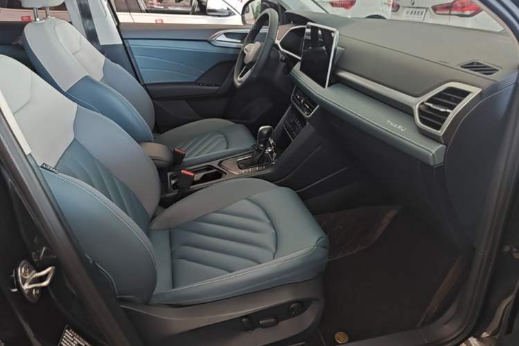 Used Volkswagen Tharu 2023 300TSI Two-Wheel-Drive Full Moon Edition Right Front Seat