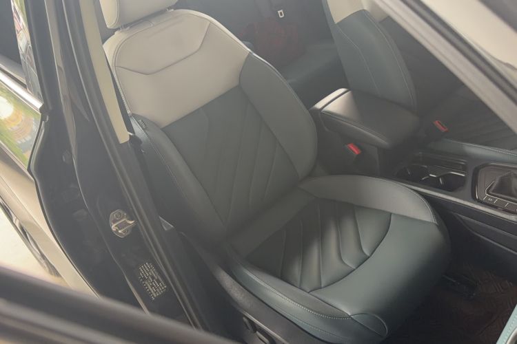 Used Volkswagen Tharu 2023 300TSI Two-Wheel-Drive Full Moon Edition Right Front Seat