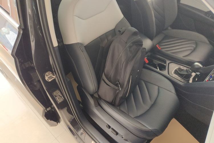 Used Volkswagen Tharu 2023 300TSI Two-Wheel-Drive Full Moon Edition Right Front Seat