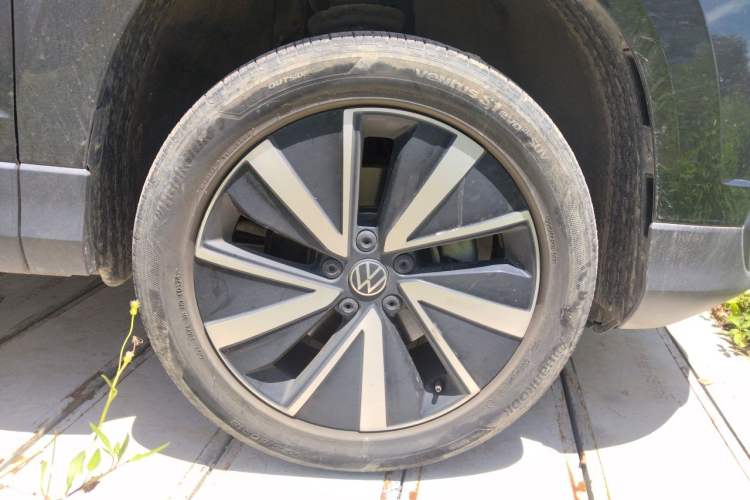 Used Volkswagen Tharu 2023 300TSI Two-Wheel-Drive Moonlight Edition Right Front Wheel Hub