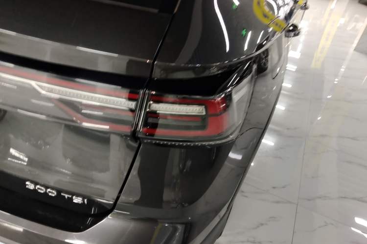 Used Volkswagen Tharu 2023 300TSI Two-Wheel-Drive Full Moon Edition Right Rear Taillight