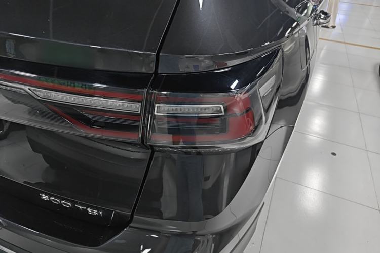 Used Volkswagen Tharu 2023 300TSI Two-Wheel-Drive Moonlight Edition Right Rear Taillight