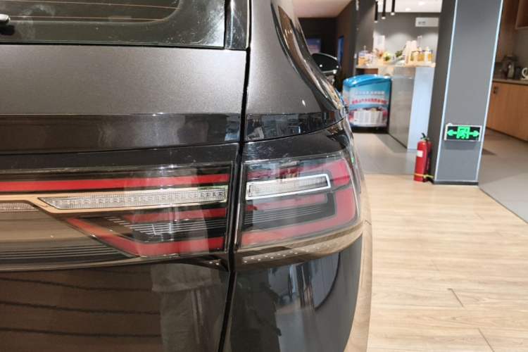 Used Volkswagen Tharu 2023 300TSI Two-Wheel-Drive Full Moon Edition Right Rear Taillight