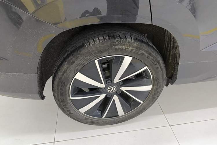 Used Volkswagen Tharu 2023 300TSI Two-Wheel-Drive Moonlight Edition Right Rear Wheel Hub