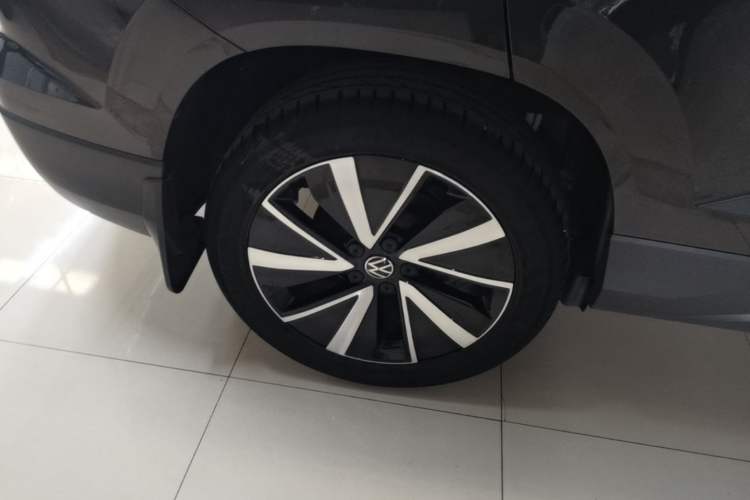 Used Volkswagen Tharu 2023 300TSI Two-Wheel-Drive Moonlight Edition Right Rear Wheel Hub
