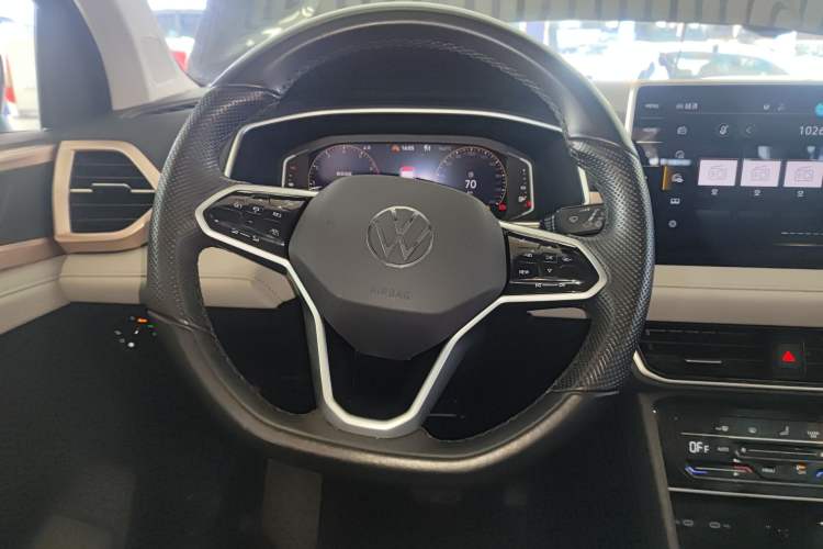 Used Volkswagen Tharu 2023 300TSI Two-Wheel-Drive Full Moon Edition Steering Wheel