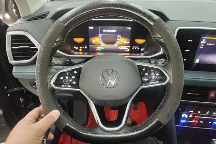 Used Volkswagen Tharu 2023 300TSI Two-Wheel-Drive Moonlight Edition Steering Wheel