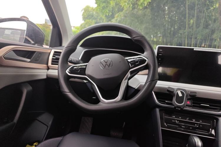 Used Volkswagen Tharu 2023 300TSI Two-Wheel-Drive Full Moon Edition Steering Wheel