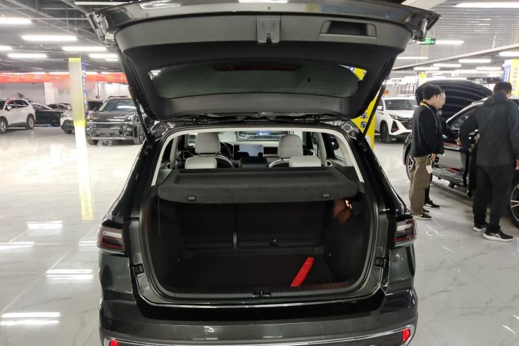 Used Volkswagen Tharu 2023 300TSI Two-Wheel-Drive Full Moon Edition Trunk