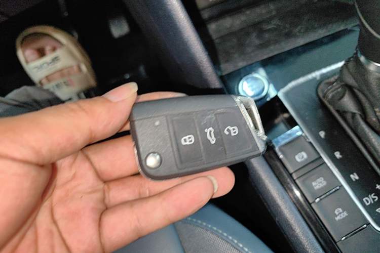 Used Volkswagen Tharu 2023 300TSI Two-Wheel-Drive Full Moon Edition Vehicle Key
