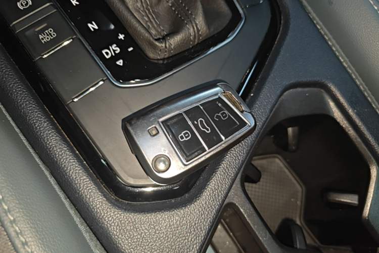 Used Volkswagen Tharu 2023 300TSI Two-Wheel-Drive Moonlight Edition Vehicle Key