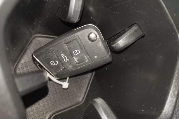 Used Volkswagen Tharu 2023 300TSI Two-Wheel-Drive Moonlight Edition Vehicle Key