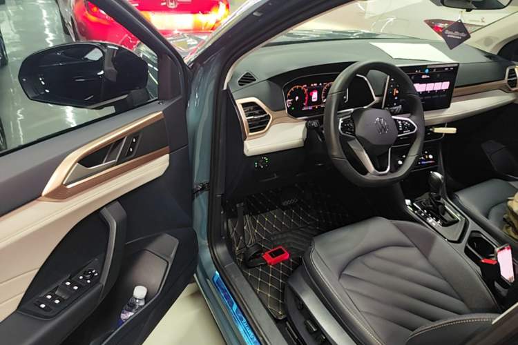 Used Volkswagen Tharu 2023 300TSI Two-Wheel-Drive Full Moon Edition Driver Seat