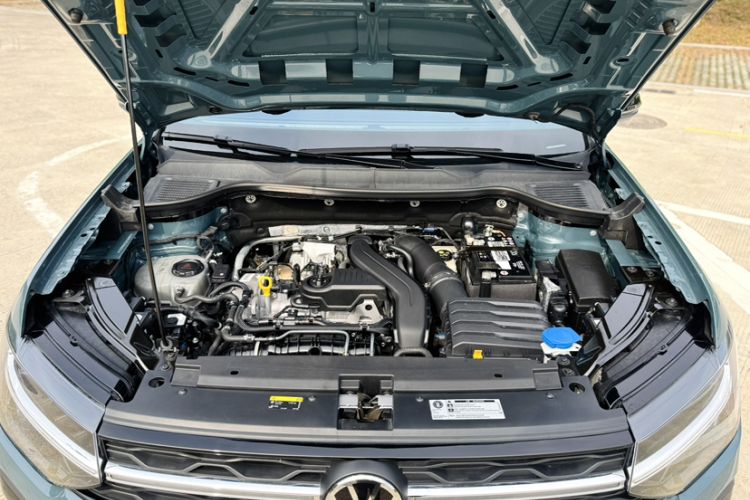 Used Volkswagen Tharu 2023 300TSI Two-Wheel-Drive Full Moon Edition Engine Bay