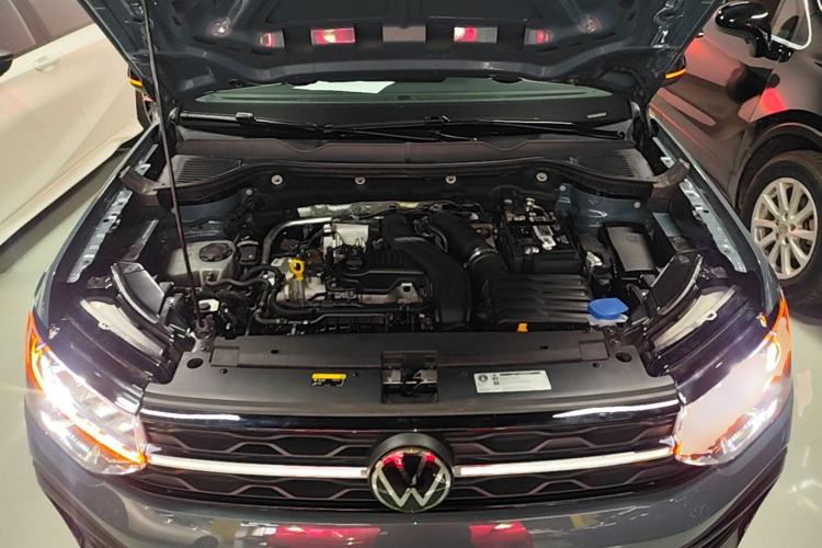 Used Volkswagen Tharu 2023 300TSI Two-Wheel-Drive Full Moon Edition Engine Bay