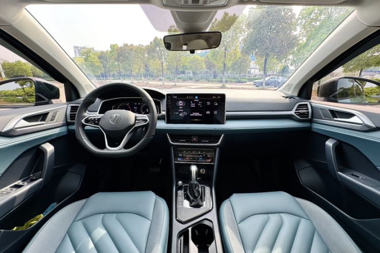 Used Volkswagen Tharu 2023 300TSI Two-Wheel-Drive Full Moon Edition Interior 1